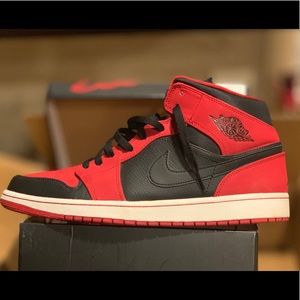 Retro Jordan 1 Mid